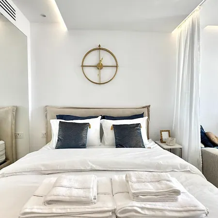 The Ocean - Luxury At The Harbor דירה *