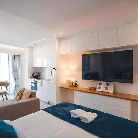 The Ocean - Luxury At The Harbor דירה *