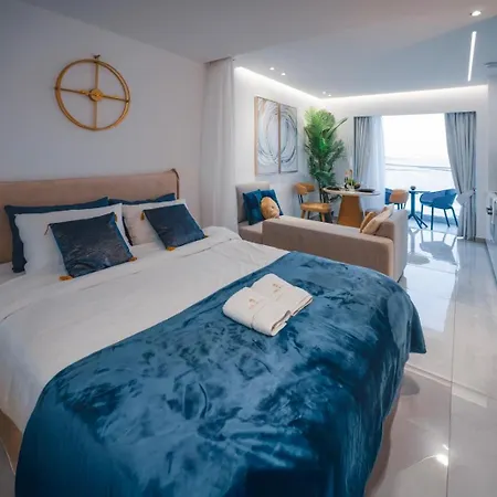 The Ocean - Luxury At The Harbor דירה Paphos